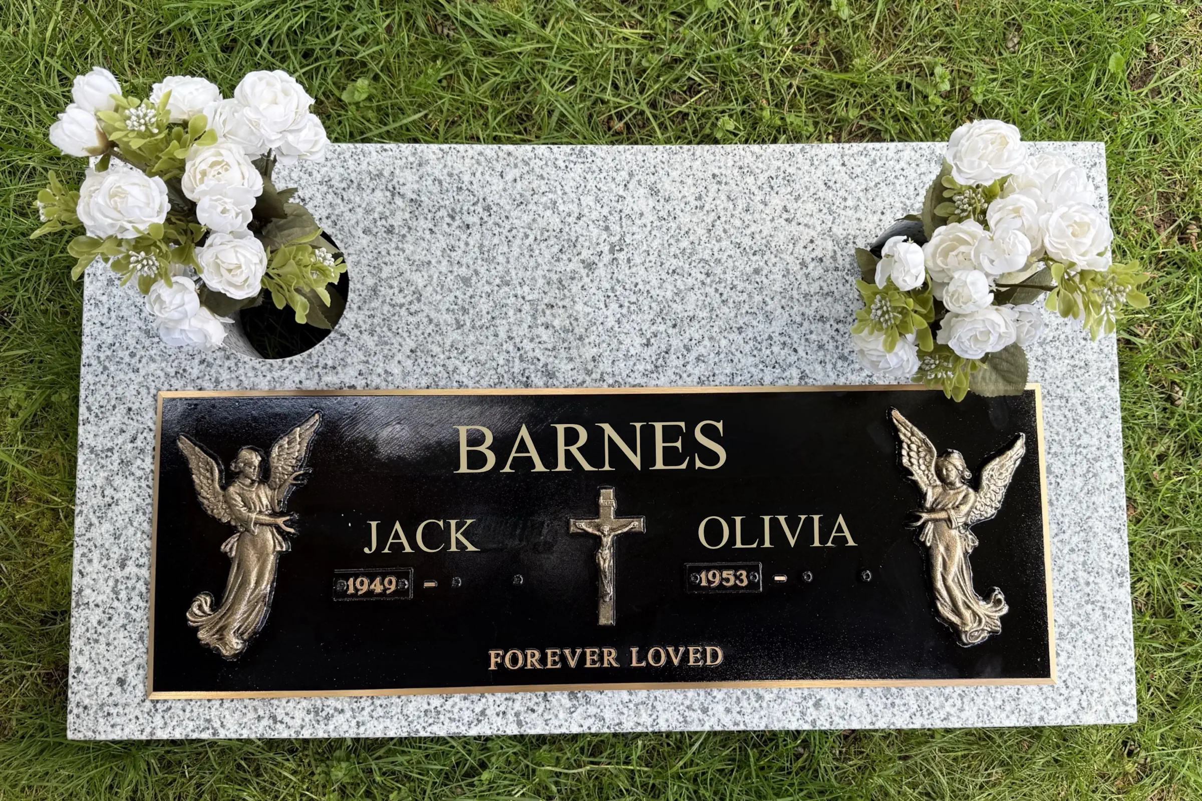 Double-Cremation-Memorial-black